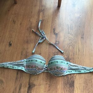 Victoria’s Secret bikini top